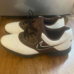 Mens Nike Goof Shoes Size 10.5